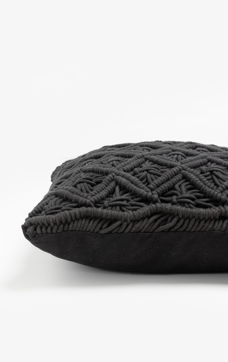 AL MANO ΔΙΑΚΟΣΜΗΤΙΚΟ ΜΑΞΙΛΑΡΙ 45x45x5 ΒΑΜΒΑΚΙ ΜΑΥΡΟ POLYESTER - Image 2