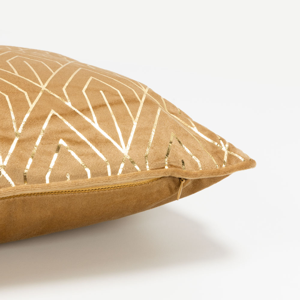 FAMA ΔΙΑΚΟΣΜΗΤΙΚΟ ΜΑΞΙΛΑΡΙ 45x45 ΒΕΛΟΥΔΟ CARAMEL ΧΡΥΣΟ - Image 4