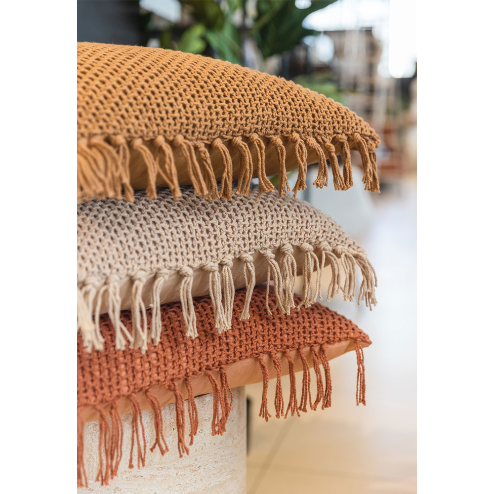 ARNAV ΔΙΑΚΟΣΜΗΤΙΚΟ ΜΑΞΙΛΑΡΙ 45x45 ΥΦΑΣΜΑ CARAMEL POLYESTER - Image 2
