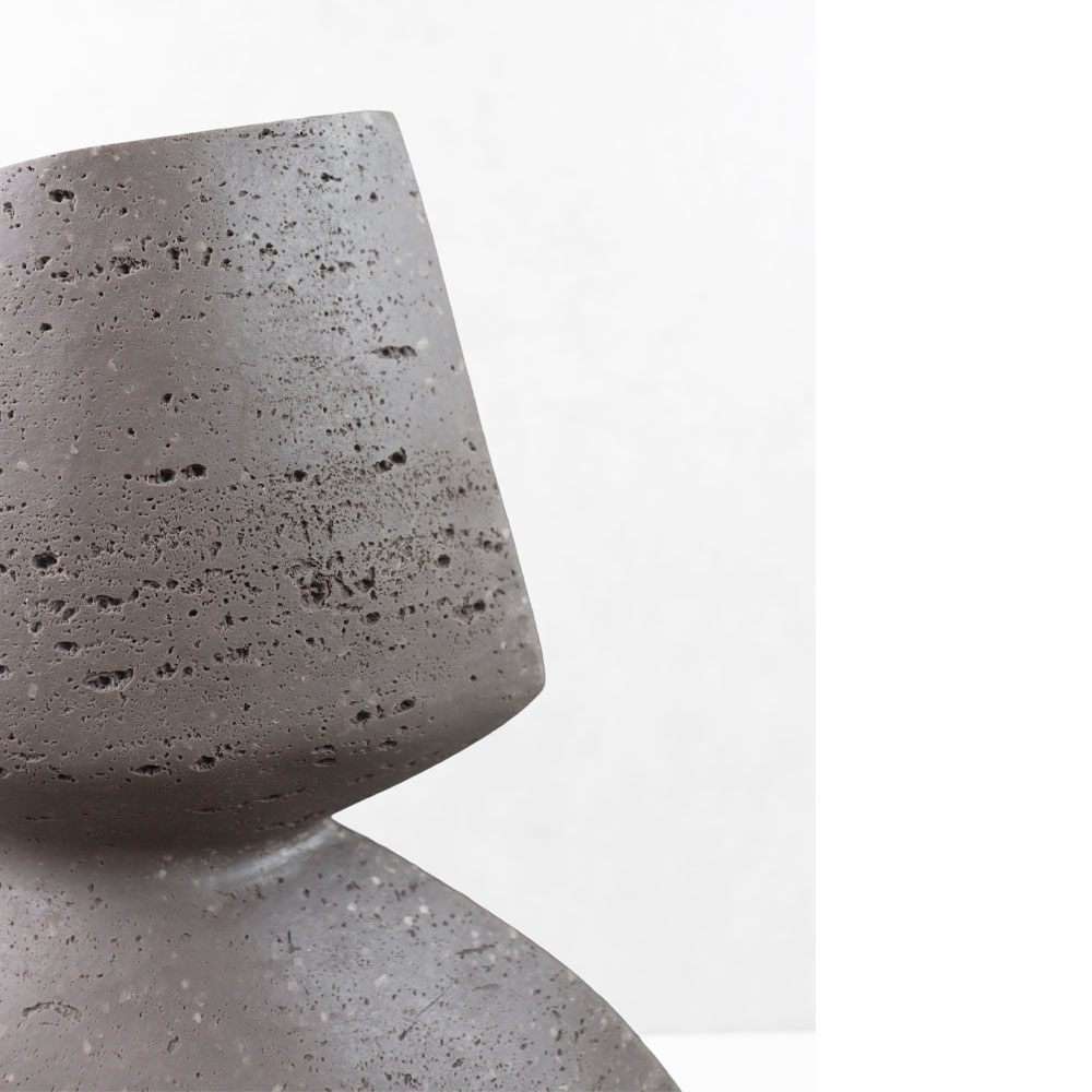 LOOMA II ΒΑΖΟ 28.5x15.5x34.5cm RESIN ΚΑΦΕ ΣΚΟΥΡΟ - Image 2
