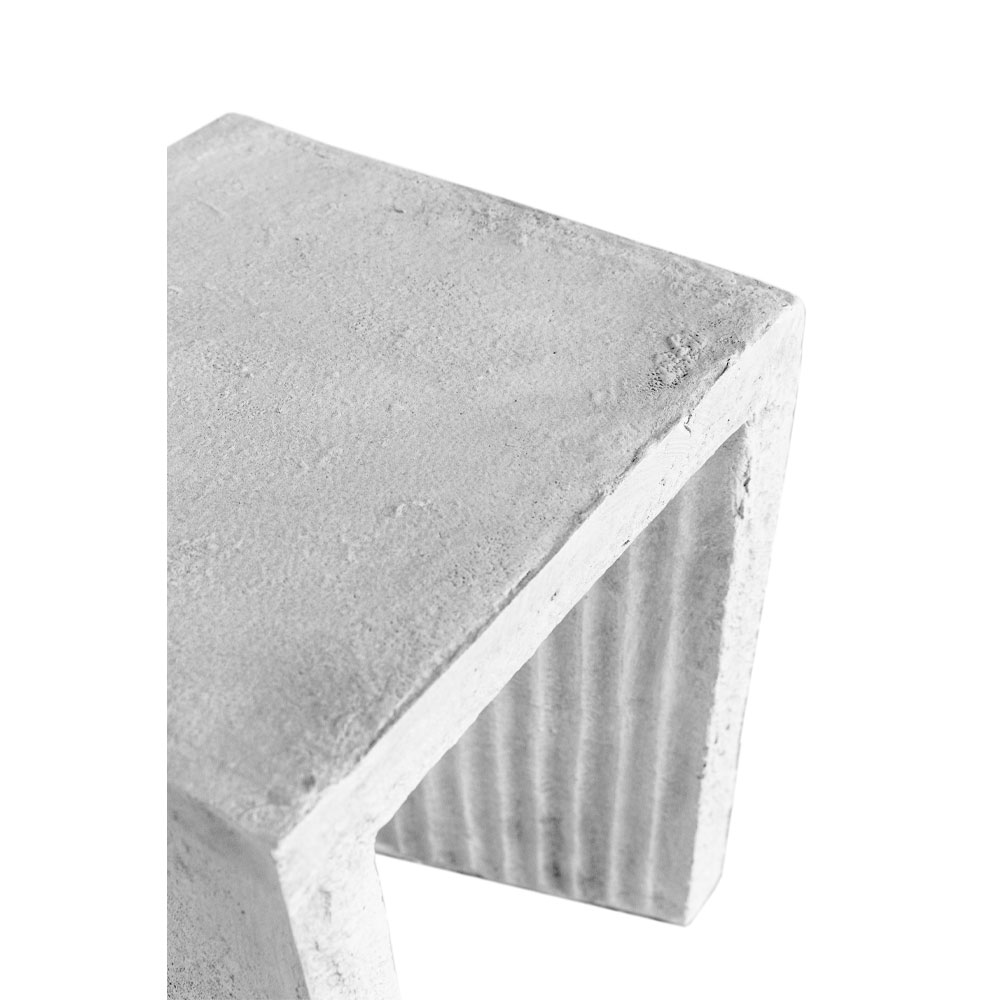 GATE SIDE TABLE CEMENT 34x34x47 - Image 3
