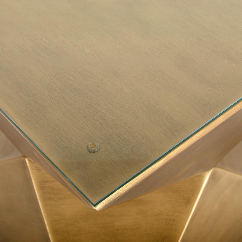 ΜΕΤΑΛΛΙΚΟ ΤΡΑΠΕΖΑΚΙ ΣΑΛΟΝΙΟΥ ΣΕ ΣΧΗΜΑ ΠΥΡΑΜΙΔΑ ΜΕ ΓΥΑΛΙ FL0160 ΧΡΥΣΟ 41x41εκ - Image 4