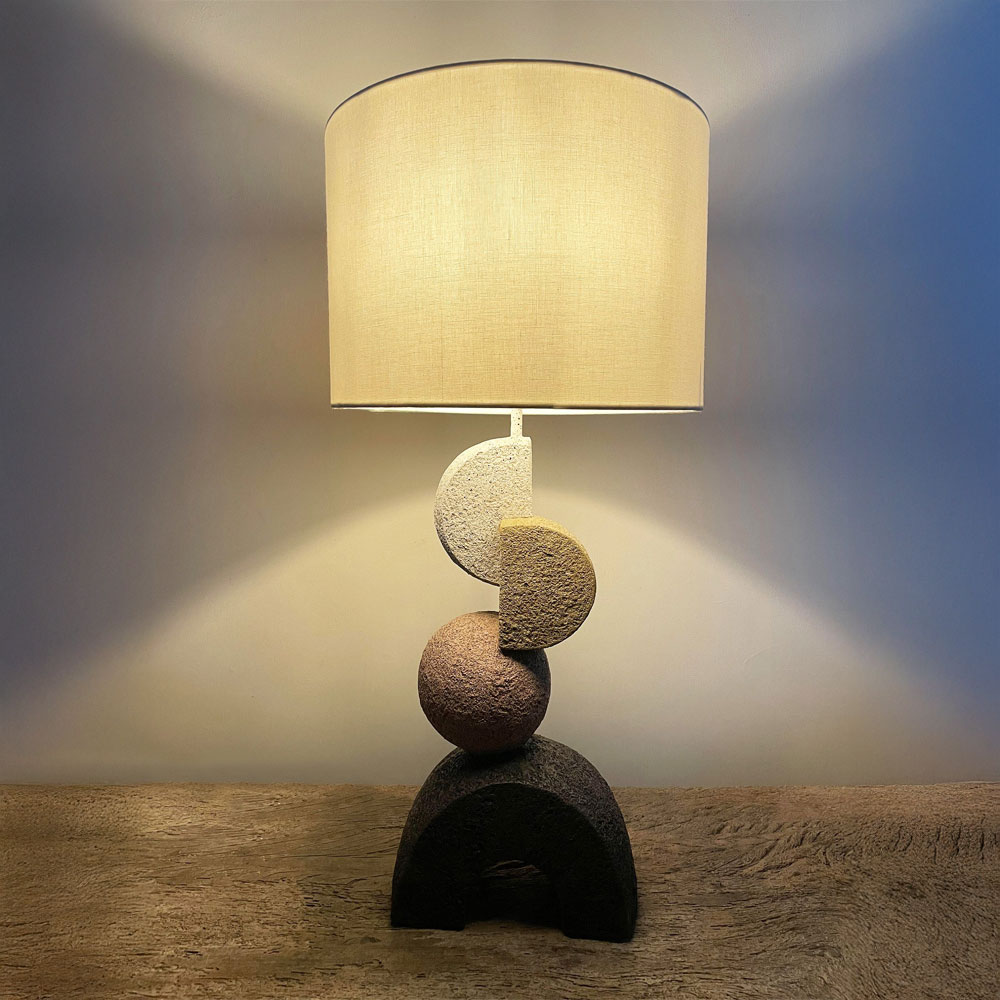 ZENSTONE B ΦΩΤΙΣΤΙΚΟ ΕΠΙΤΡΑΠΕΖΙΟ 30.5x30.5x63cm POLYRESIN ΠΟΛΥΧΡΩΜΟ ΥΦΑΣΜΑ ΛΕΥΚΟ - Image 2